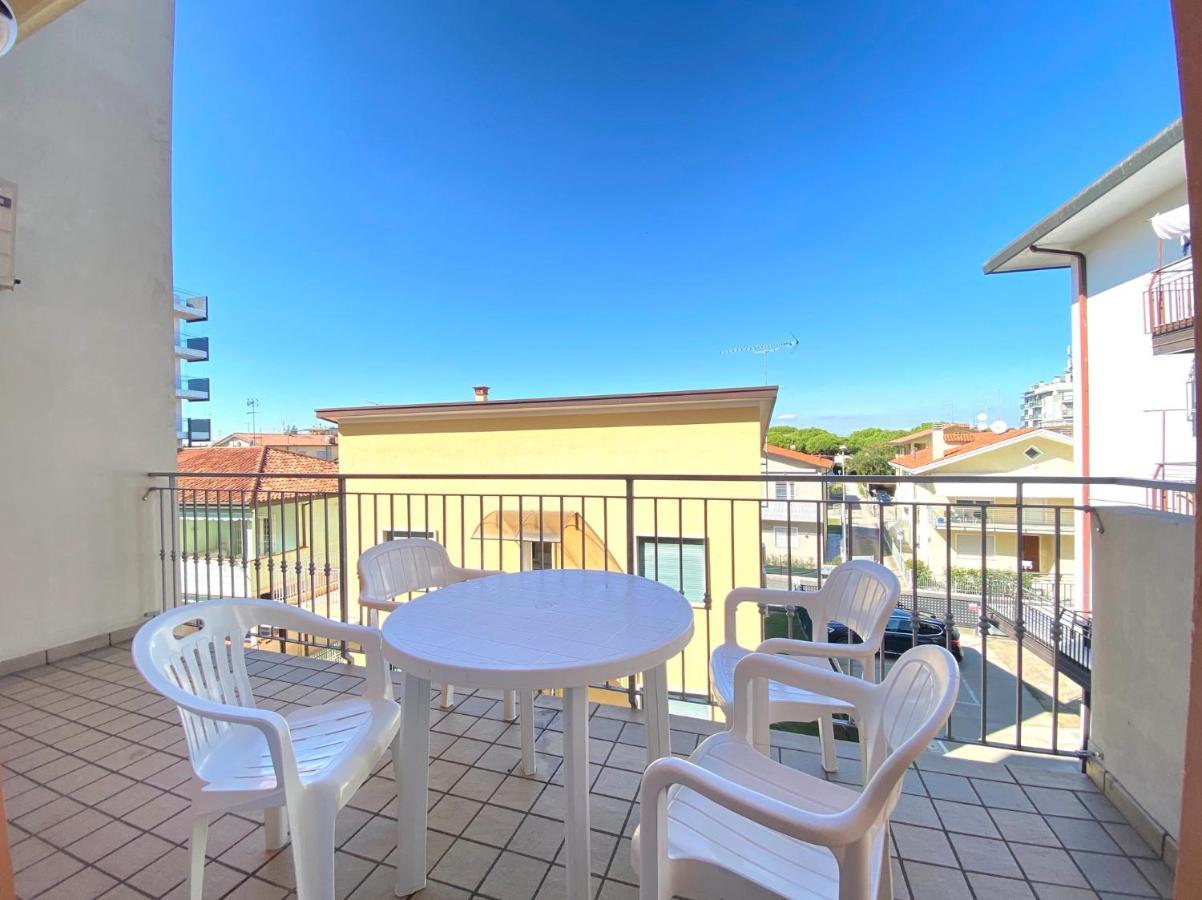 Appartamenti Adriana Carraro Immobiliare - Family Apartments Lido di Jesolo Dış mekan fotoğraf