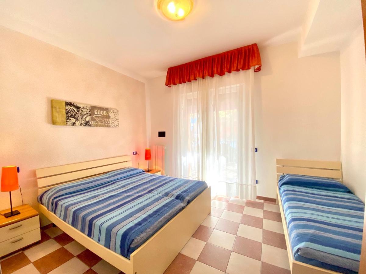 Appartamenti Adriana Carraro Immobiliare - Family Apartments Lido di Jesolo Dış mekan fotoğraf