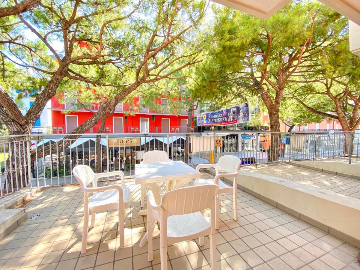 Appartamenti Adriana Carraro Immobiliare - Family Apartments Lido di Jesolo Dış mekan fotoğraf