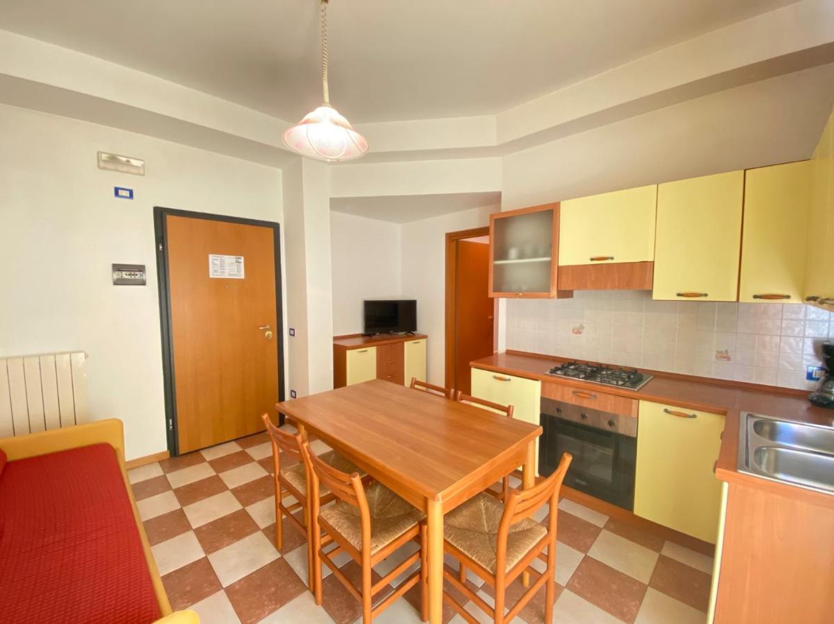 Appartamenti Adriana Carraro Immobiliare - Family Apartments Lido di Jesolo Dış mekan fotoğraf