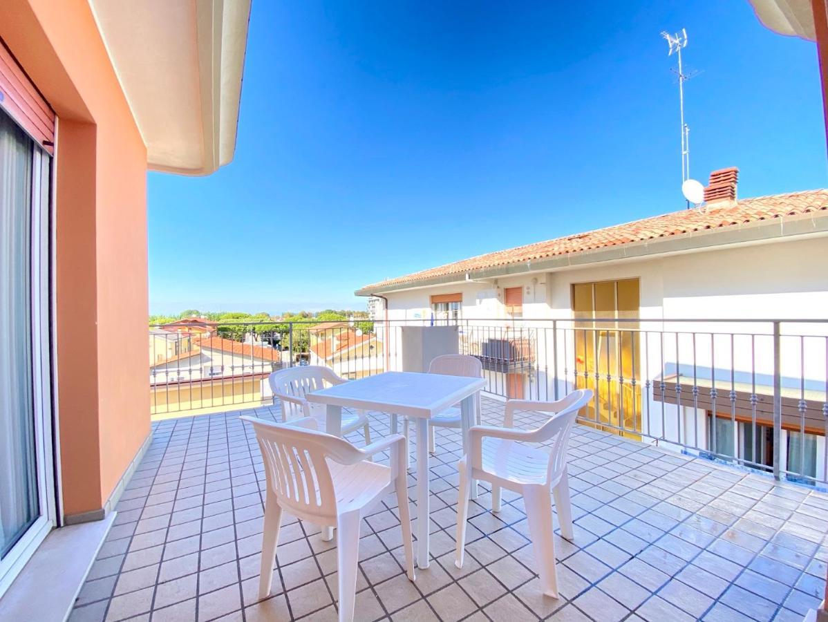 Appartamenti Adriana Carraro Immobiliare - Family Apartments Lido di Jesolo Dış mekan fotoğraf